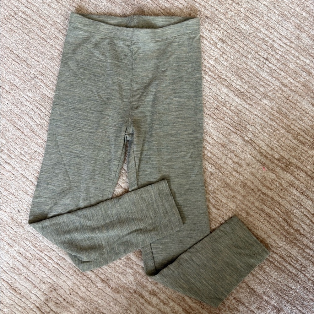 H&M children’s sage green wool leggings size 6 - 7